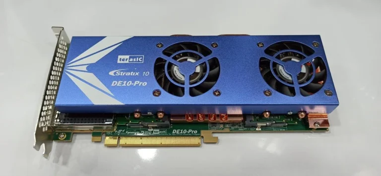 03-DE10-Pro_01
